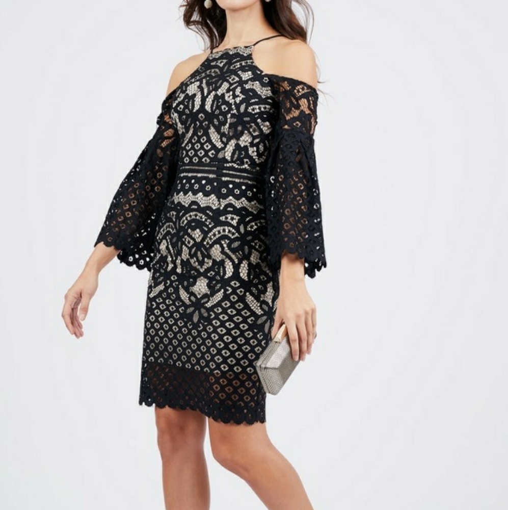 Octavia Lace Keyhole dress size L